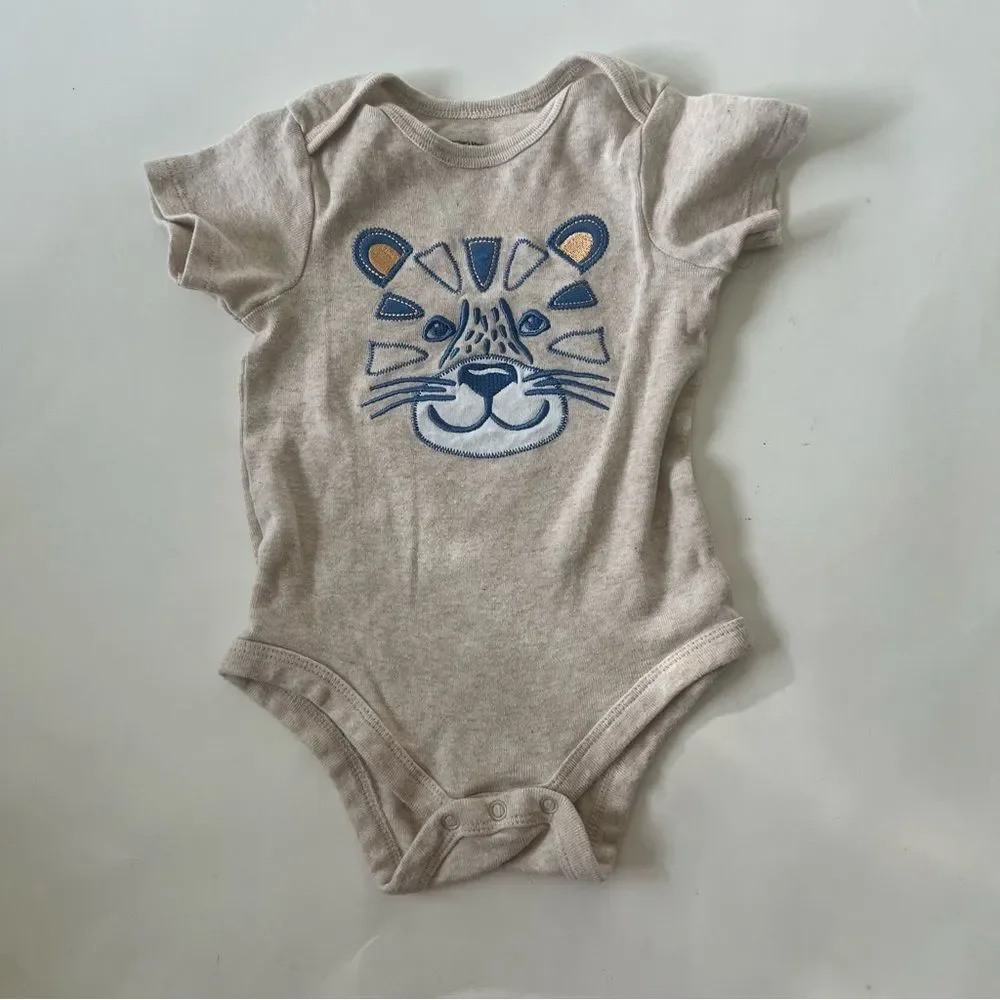 Bundle of Short Sleeve Onesie Bodysuit Baby Size 3 - 6 Months